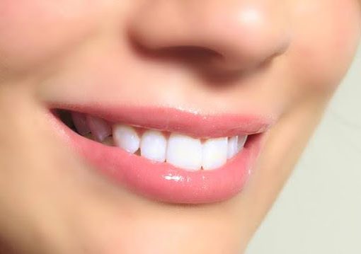 استمتع بأسنان صحية وناصعة البياض أسنان صحية